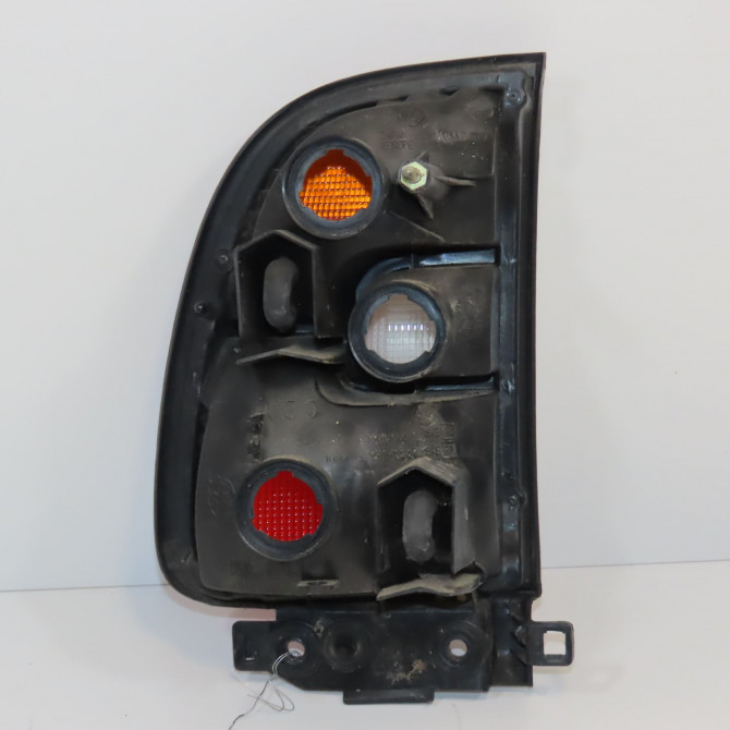 Feu arrière droit occasion TOYOTA RAV4 I Phase 1 04-1995->04-1999 2.0 GX 129ch 8155042020 2