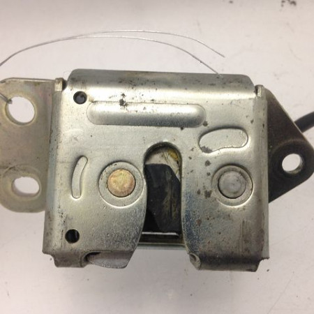 Serrure hayon occasion TOYOTA YARIS I Phase 2 03-2003->12-2005 693500D031