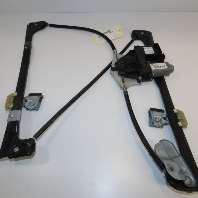 Mecanisme+moteur leve-glace avg occasion VOLKSWAGEN CADDY III Phase 1 04-1995->04-1999 1.6 TDI 102ch 2K2837729M 2