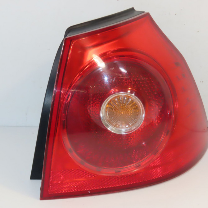 Feu arrière droit occasion VOLKSWAGEN GOLF V Phase 1 11-2003->10-2008 1.9 TDI 105ch 1K6945096T 1