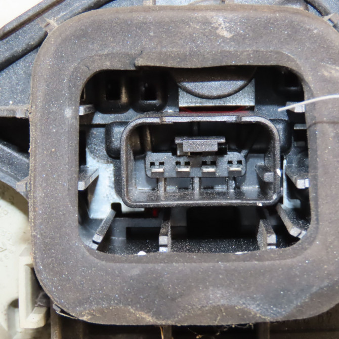 Feu arrière droit occasion VOLKSWAGEN GOLF V Phase 1 11-2003->10-2008 1.9 TDI 105ch 1K6945096T 3