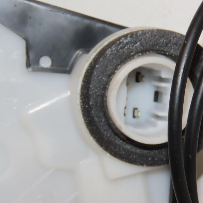 Serrure porte avg occasion TOYOTA YARIS III Phase 2 06-2014->... 1.3 VVT-I 100ch 690400D520 3