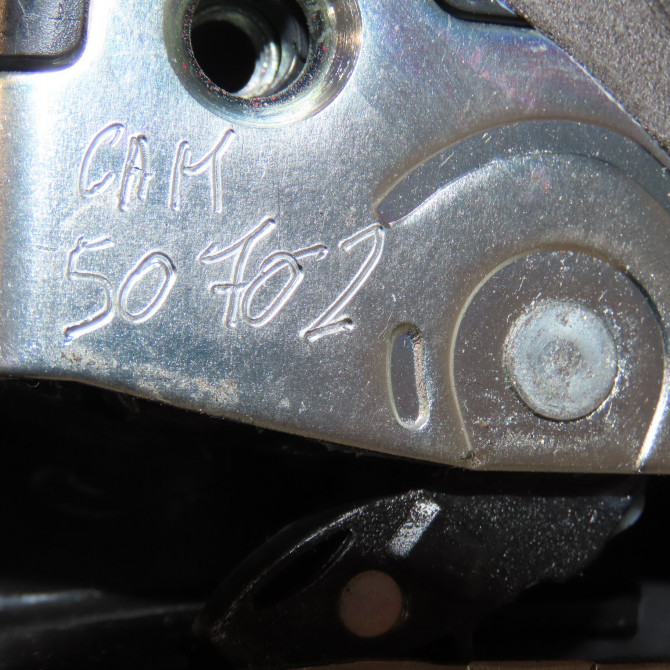 Serrure porte ard occasion TOYOTA YARIS III Phase 2 06-2014->... 1.3 VVT-I 100ch 690500D320 4