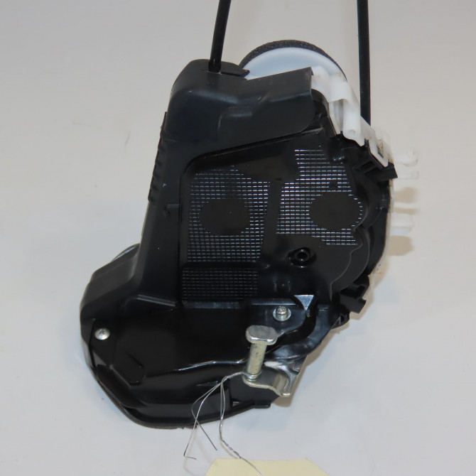 Serrure porte ard occasion TOYOTA YARIS III Phase 1 04-1995->04-1999 1.5 HYBRID 100ch 690500D320 5