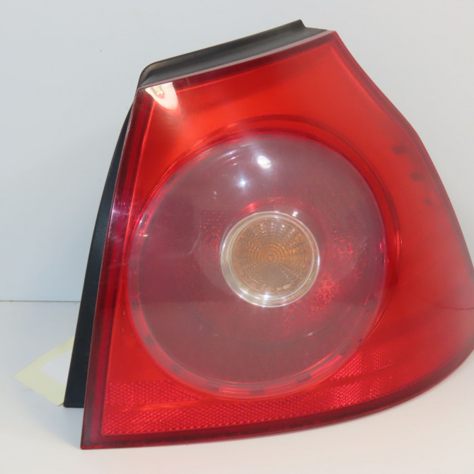 Feu arrière droit occasion VOLKSWAGEN GOLF V Phase 1 11-2003->10-2008 1.9 TDI 90ch 1K6945096AA 1