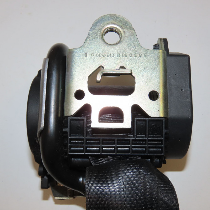 Ceinture avant droite occasion VOLKSWAGEN GOLF PLUS Phase 1 03-2005->03-2009 1.9 TDI 105ch 5M1857706DRAA 3