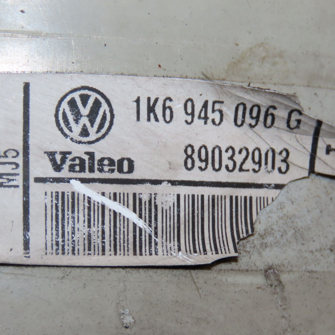 Feu arrière droit occasion VOLKSWAGEN GOLF V Phase 1 11-2003->10-2008 1.9 TDI 105ch 1K6945096AA 4
