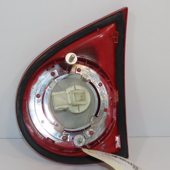 Feu arrière interieur gauche occasion VOLKSWAGEN GOLF V Phase 1 11-2003->10-2008 1.9 TDI 105ch 1K6945093E 2