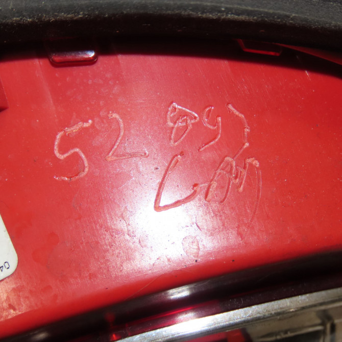 Feu arrière interieur gauche occasion VOLKSWAGEN GOLF V Phase 1 11-2003->10-2008 1.9 TDI 105ch 1K6945093E 5