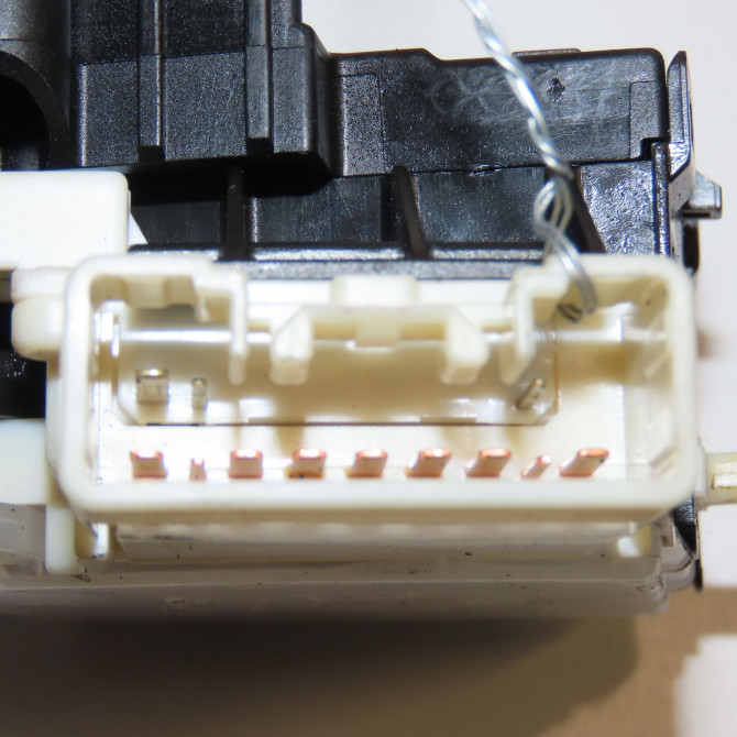 Commande clignotant occasion TOYOTA YARIS I Phase 2 03-2003->12-2005 1.3i 87ch 841400D010 3