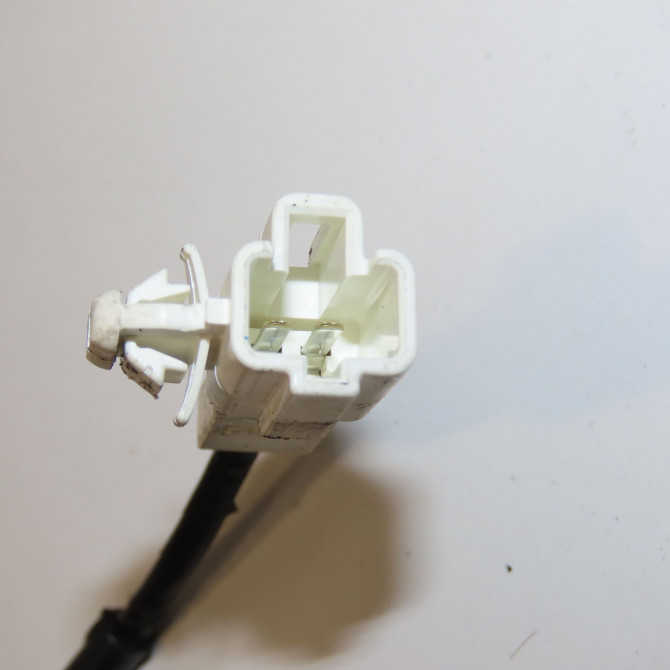 Serrure hayon occasion TOYOTA YARIS I Phase 2 03-2003->12-2005 1.3i 87ch 693500D031 3