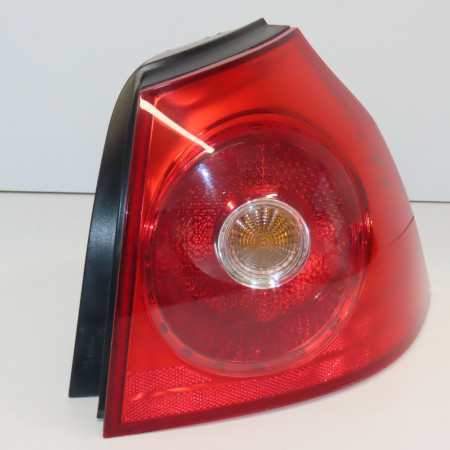 Feu arrière droit occasion VOLKSWAGEN GOLF V Phase 1 11-2003->10-2008 1.9 TDI 105ch 1K6945096AA