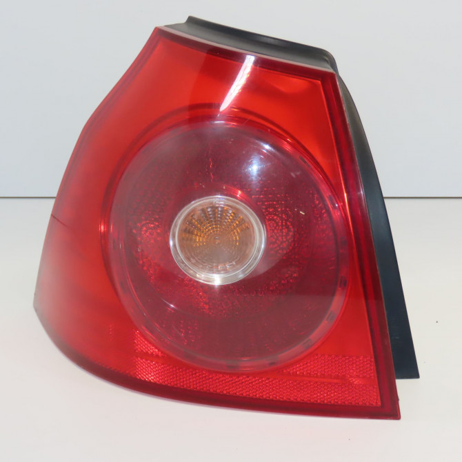 Feu arrière gauche occasion VOLKSWAGEN GOLF V Phase 1 11-2003->10-2008 1.9 TDI 105ch 1K6945095AA 1