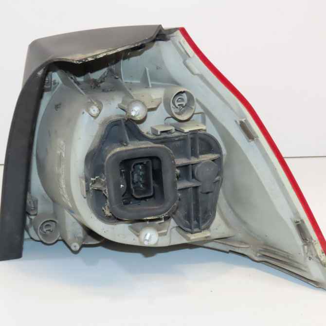 Feu arrière gauche occasion VOLKSWAGEN GOLF V Phase 1 11-2003->10-2008 1.9 TDI 105ch 1K6945095AA 2