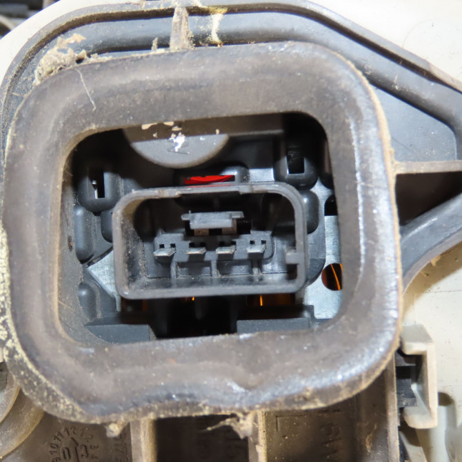 Feu arrière gauche occasion VOLKSWAGEN GOLF V Phase 1 11-2003->10-2008 1.9 TDI 105ch 1K6945095AA 3