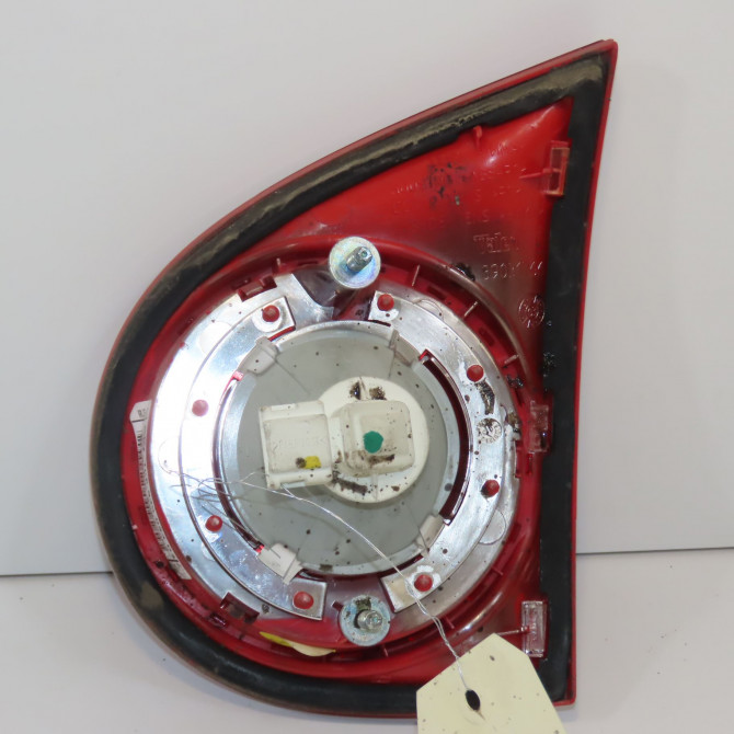 Feu arrière interieur gauche occasion VOLKSWAGEN GOLF V Phase 1 11-2003->10-2008 1.9 TDI 105ch 1K6945093E 2