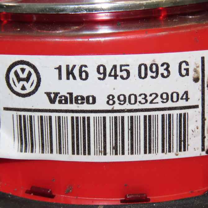 Feu arrière interieur gauche occasion VOLKSWAGEN GOLF V Phase 1 11-2003->10-2008 1.9 TDI 105ch 1K6945093E 4