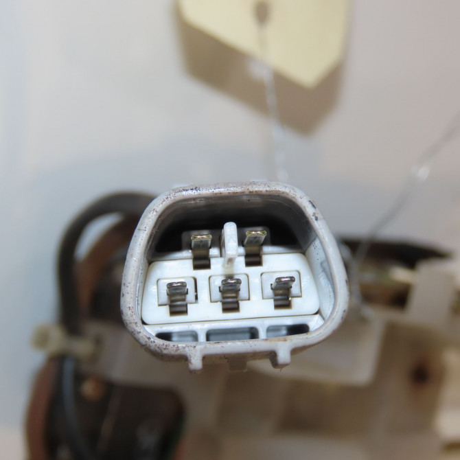 Serrure porte avg occasion TOYOTA RAV4 I Phase 1 04-1995->04-1999 2.0 GX 129ch 6904042101 4