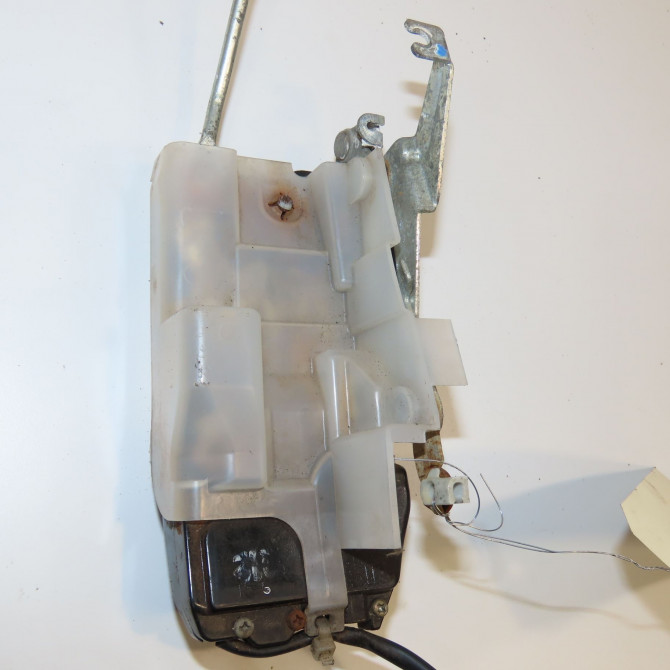 Serrure porte avd occasion TOYOTA RAV4 I Phase 1 04-1995->04-1999 2.0 GX 129ch 6903042100 3