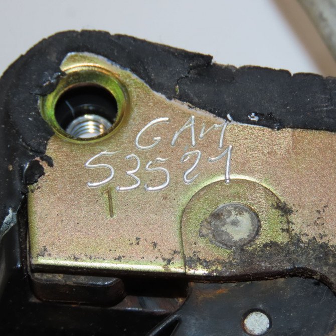 Serrure porte avd occasion TOYOTA RAV4 I Phase 1 04-1995->04-1999 2.0 GX 129ch 6903042100 6