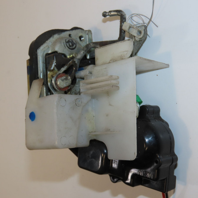 Serrure porte ard occasion TOYOTA RAV4 I Phase 1 04-1995->04-1999 2.0 GX 129ch 6905042011 2