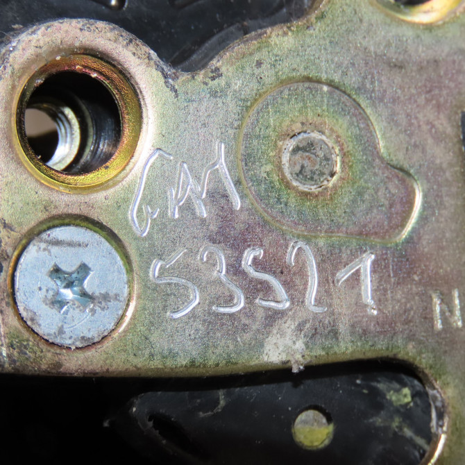 Serrure porte arg occasion TOYOTA RAV4 I Phase 1 04-1995->04-1999 2.0 GX 129ch 6906042011 4