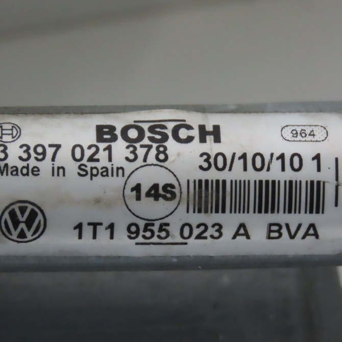 Moteur essuie-glace avant occasion VOLKSWAGEN TOURAN II Phase 1 09-2010->12-2015 2K1955023J 6