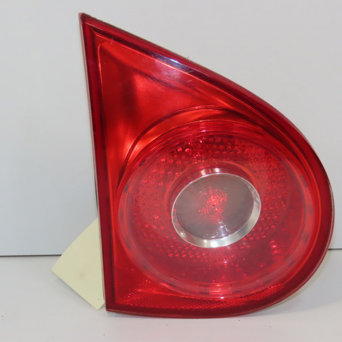 Feu arrière interieur gauche occasion VOLKSWAGEN GOLF V Phase 1 11-2003->10-2008 1.9 TDI 105ch 1K6945093E 1