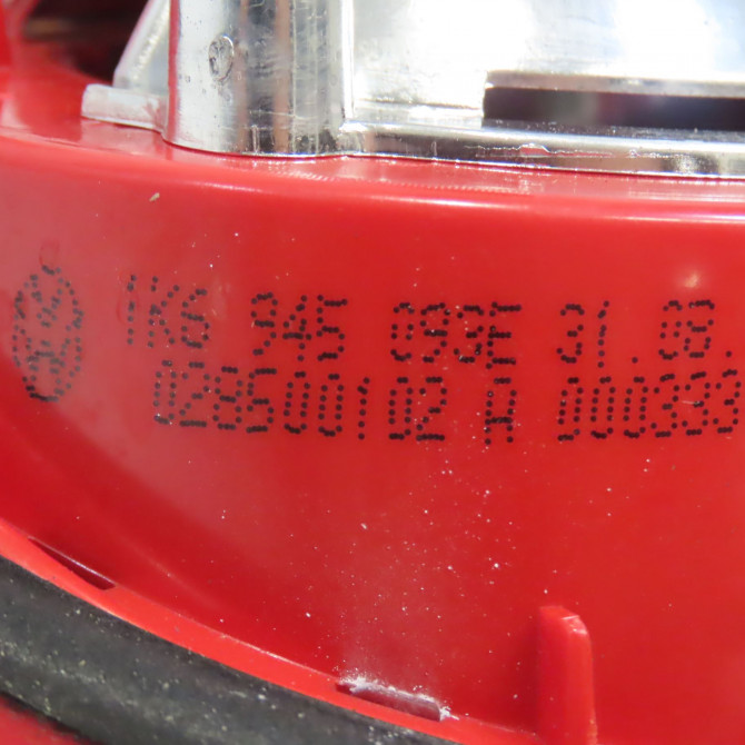 Feu arrière interieur gauche occasion VOLKSWAGEN GOLF V Phase 1 11-2003->10-2008 1.9 TDI 105ch 1K6945093E 4