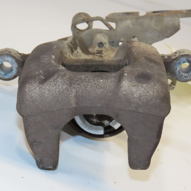 Etrier de frein arrière droit occasion VOLKSWAGEN CADDY III Phase 1 04-1995->04-1999 1.6 TDI 102ch 2K5615424 2