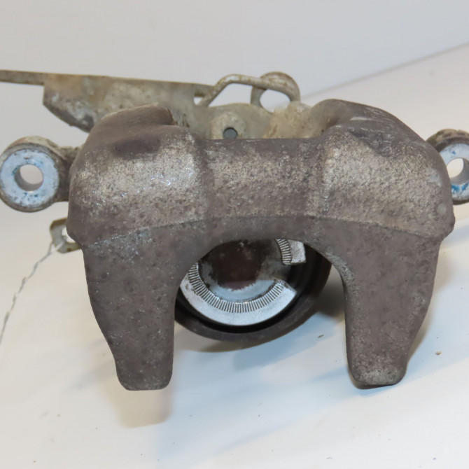 Etrier de frein arrière gauche occasion VOLKSWAGEN CADDY III Phase 1 04-1995->04-1999 1.6 TDI 102ch 2K5615423 2