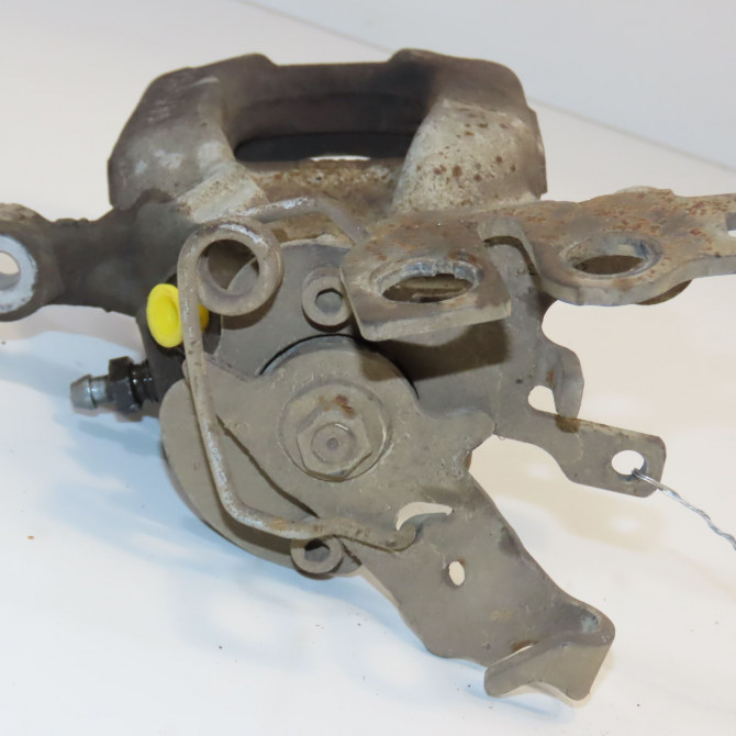 Etrier de frein arrière gauche occasion VOLKSWAGEN CADDY III Phase 1 04-1995->04-1999 1.6 TDI 102ch 2K5615423 3