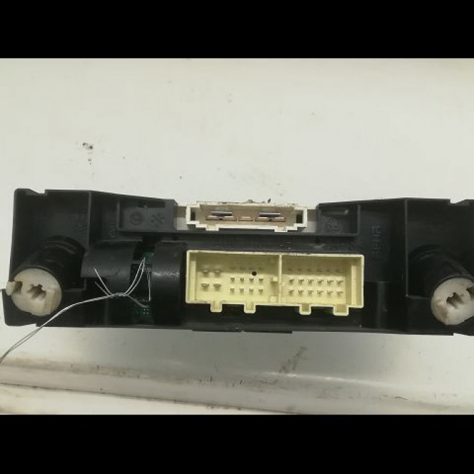 Commande de chauffage occasion VOLKSWAGEN POLO V POLO V Phase 1 2009-09-01->2014-05-31 1.2 TDI 75ch 6R0820045N 2