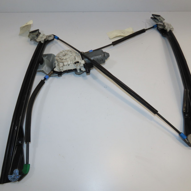 Mecanisme+moteur leve-glace avg occasion VOLKSWAGEN POLO III Phase 1 10-1994->11-1999 1.4 6N4837461 1