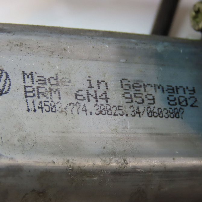 Mecanisme+moteur leve-glace avg occasion VOLKSWAGEN POLO III Phase 1 10-1994->11-1999 1.4 6N4837461 5