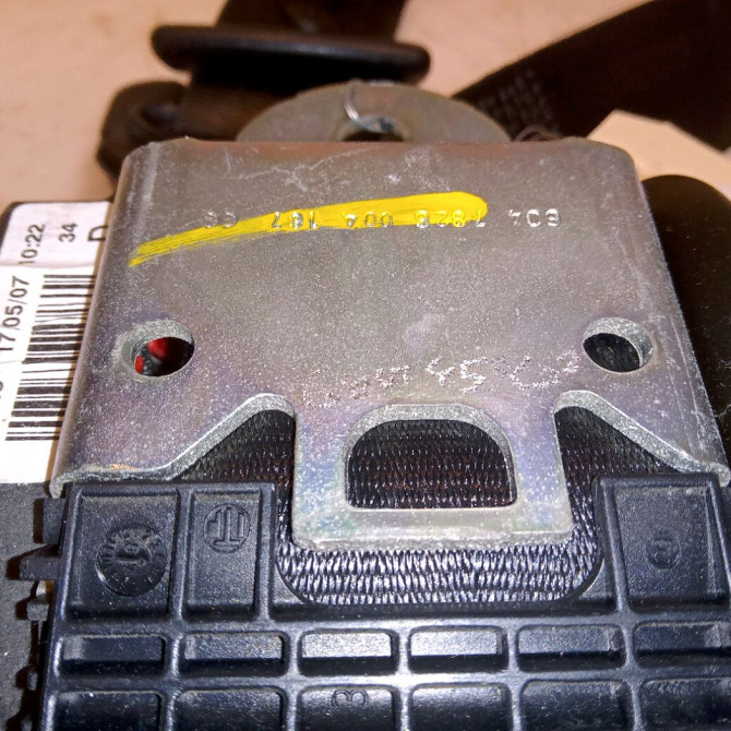 Ceinture avant droite occasion VOLKSWAGEN POLO IV Phase 2 05-2005->09-2009 1.4 TDI 70ch 6Q3857706LRAA 2