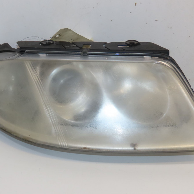 Phare droit occasion VOLKSWAGEN PASSAT IV Phase 2 10-2000->03-2005 1.9 TDI 100ch 3B0941016AN 1