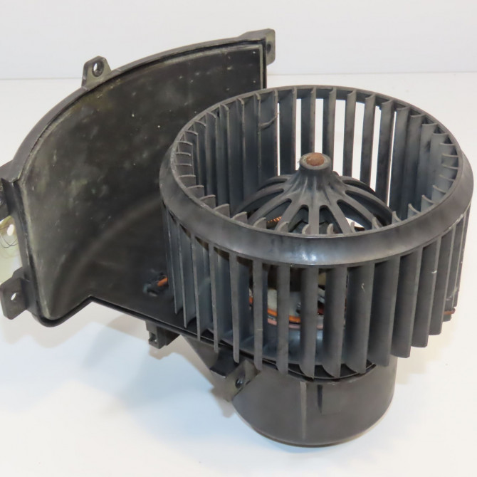 Ventilateur de chauffage occasion VOLKSWAGEN TRANSPORTER V Phase 1 06-2003->08-2009 7E1820021 1