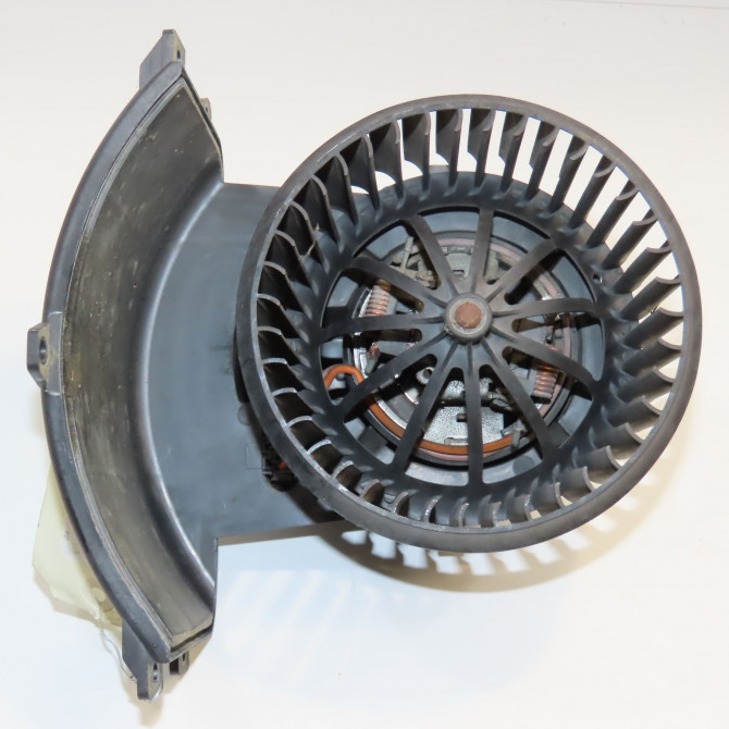 Ventilateur de chauffage occasion VOLKSWAGEN TRANSPORTER V Phase 1 06-2003->08-2009 7E1820021 2