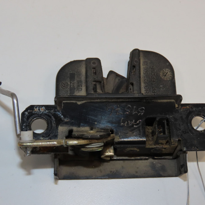 Serrure hayon occasion VOLKSWAGEN TRANSPORTER V Phase 1 06-2003->08-2009 7LA827505H 2