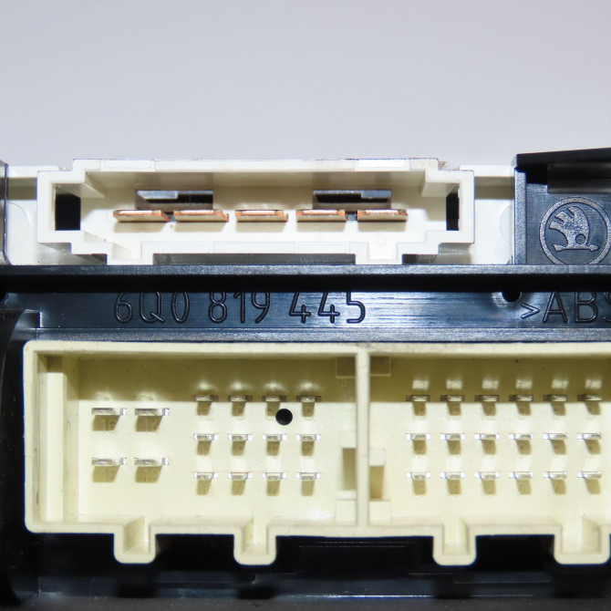 Commande de chauffage occasion VOLKSWAGEN POLO V POLO V Phase 1 2009-09-01->2014-05-31 1.6 TDI 90 6R0820045N 3