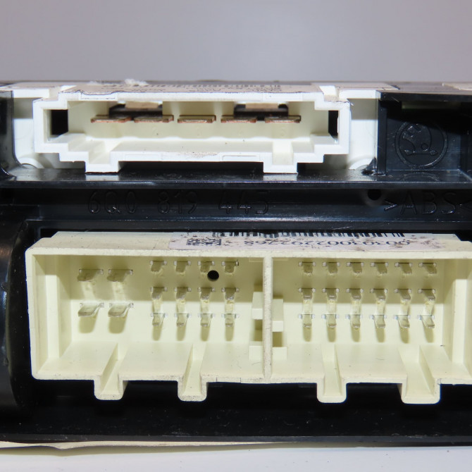 Commande de chauffage occasion VOLKSWAGEN POLO V POLO V Phase 1 2009-09-01->2014-05-31 1.6 TDI 90 6R0820045N 3