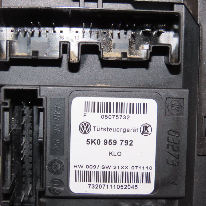 Mecanisme + moteur lève-glace avant droit occasion VOLKSWAGEN TOURAN II Phase 1 09-2010->12-2015 1T1837462B 4