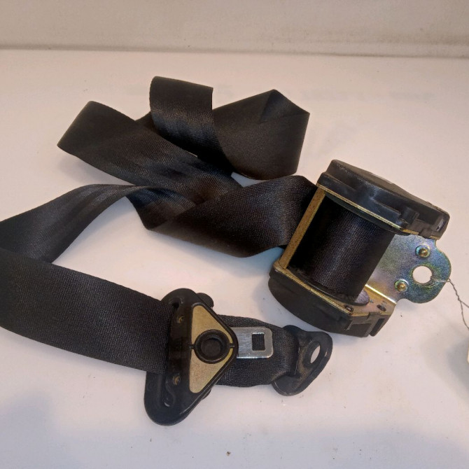 Ceinture arrière gauche occasion CITROEN SAXO Phase 2 09-1999->12-2004 1.5D 8973GL 2