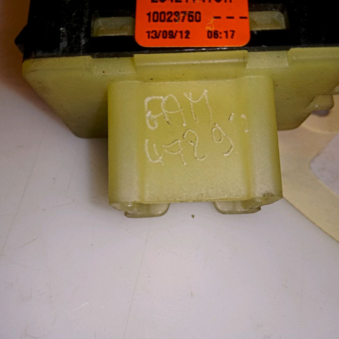 Commande lève-glace porte avant droite occasion DACIA LODGY Phase 1 01-2012->... 1.2 TCE 115ch 3