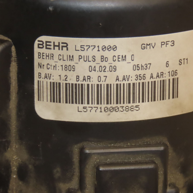 Ventilateur de chauffage occasion PEUGEOT 407 Phase 2 07-2008->04-2011 2.0 HDI 140ch 6441AJ 4