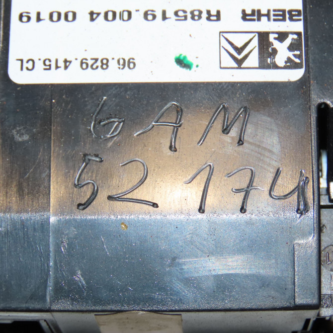 Commande de chauffage occasion CITROEN C5 II Phase 1 04-2008->... 2.0 HDi 138ch 6452H8 6