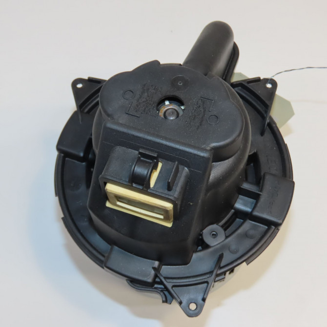 Ventilateur de chauffage occasion DACIA LODGY Phase 1 01-2012->... 272102988R 3