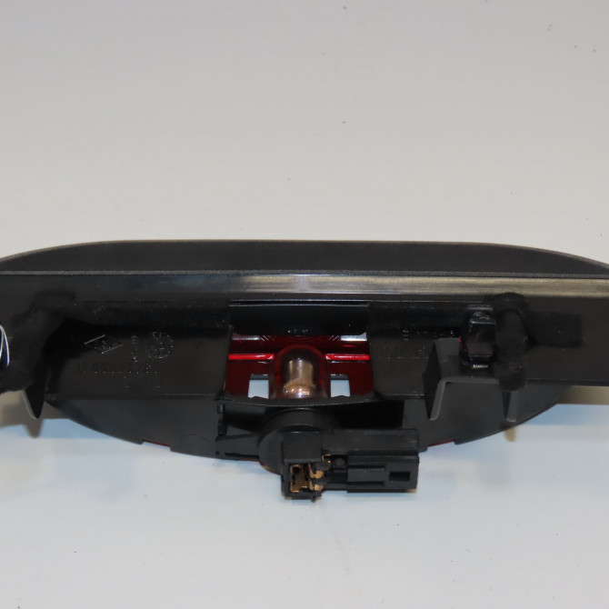 Feux stop supplementaire occasion DACIA SANDERO I Phase 1 06-2008->10-2012 1.4 MPI 75ch 8200734823 2