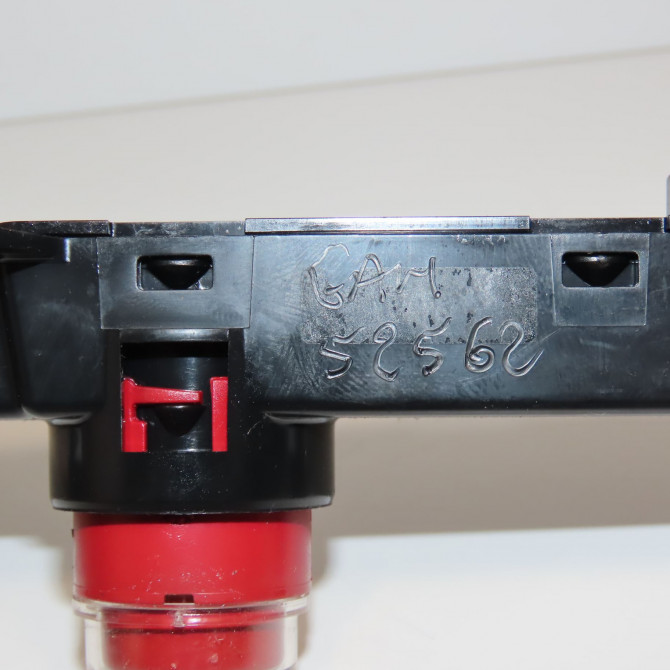 Bouton de warning occasion FIAT 500 II Phase 1 04-1995->04-1999 1.4i 165ch 735451110 3